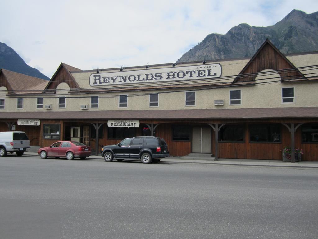 Reynolds Hotel Lillooet Eksteriør bilde